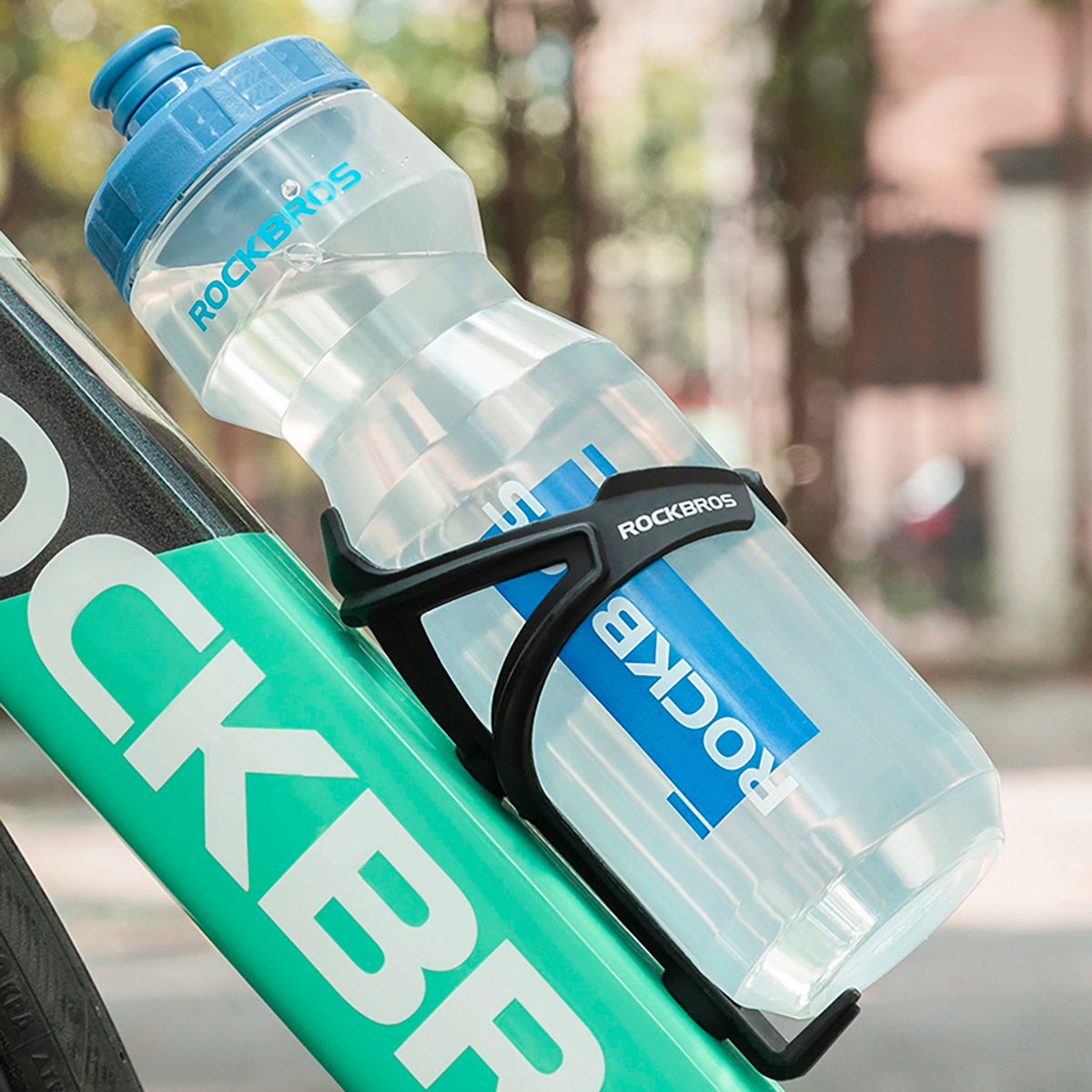 Bidon rowerowy Rockbros 750 ml - przezroczysty z niebieskim ustnikiem – zdjęcie 5