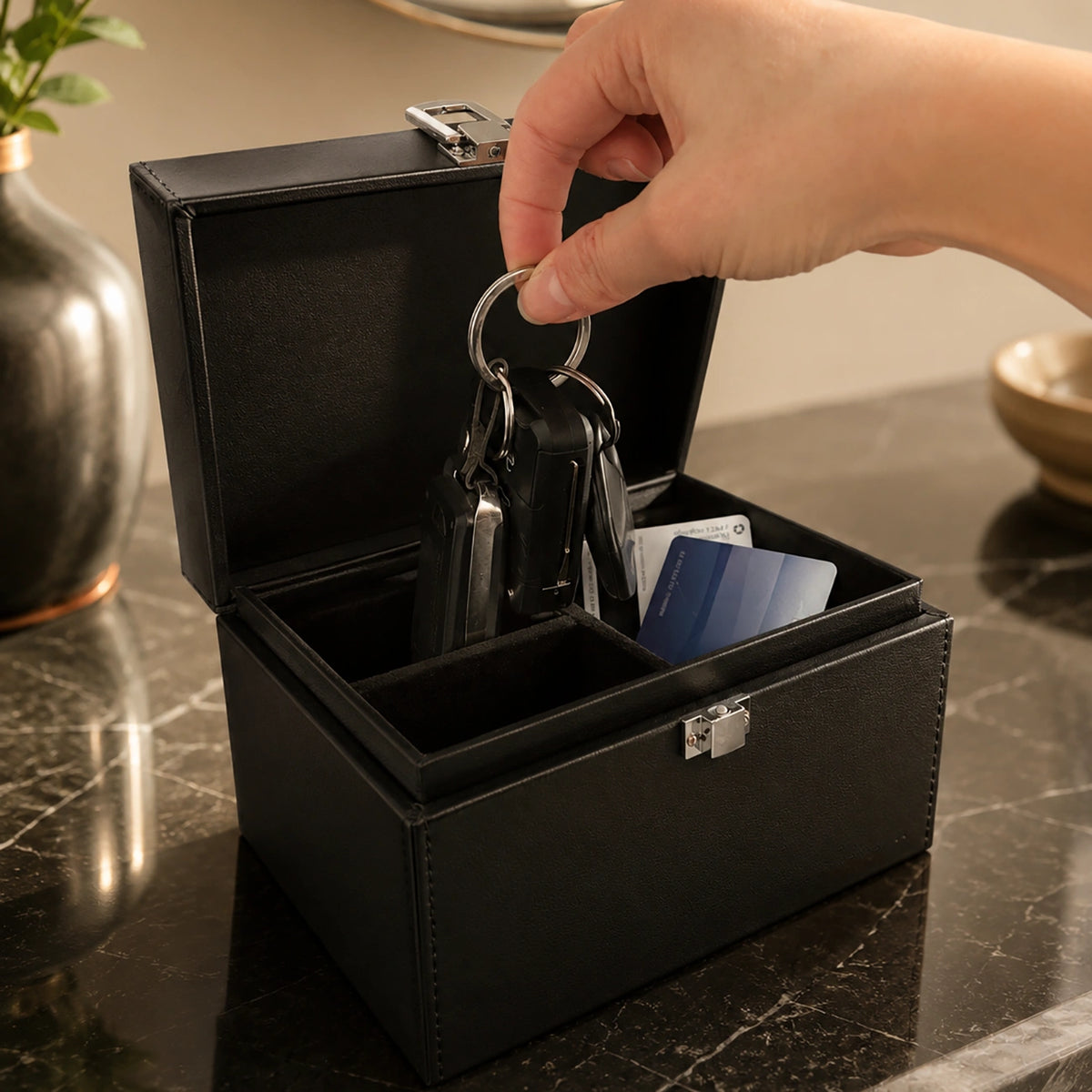 Pudełko blokujące na klucze keyless z przegrodami 16x12x9 cm - czarne – zdjęcie 3