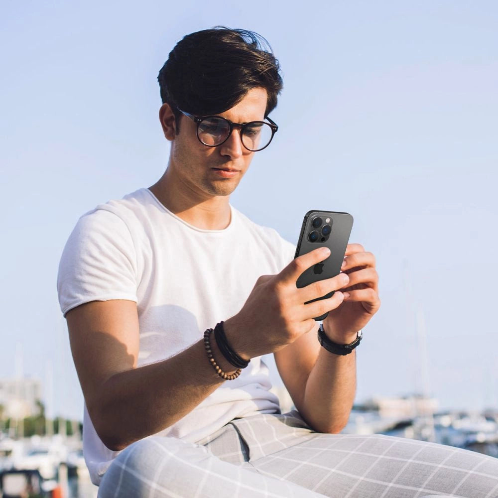Osłona aparatu Spigen Glas.tR EZ Fit na iPhone 14 Pro - czarna 2 szt. – zdjęcie 10