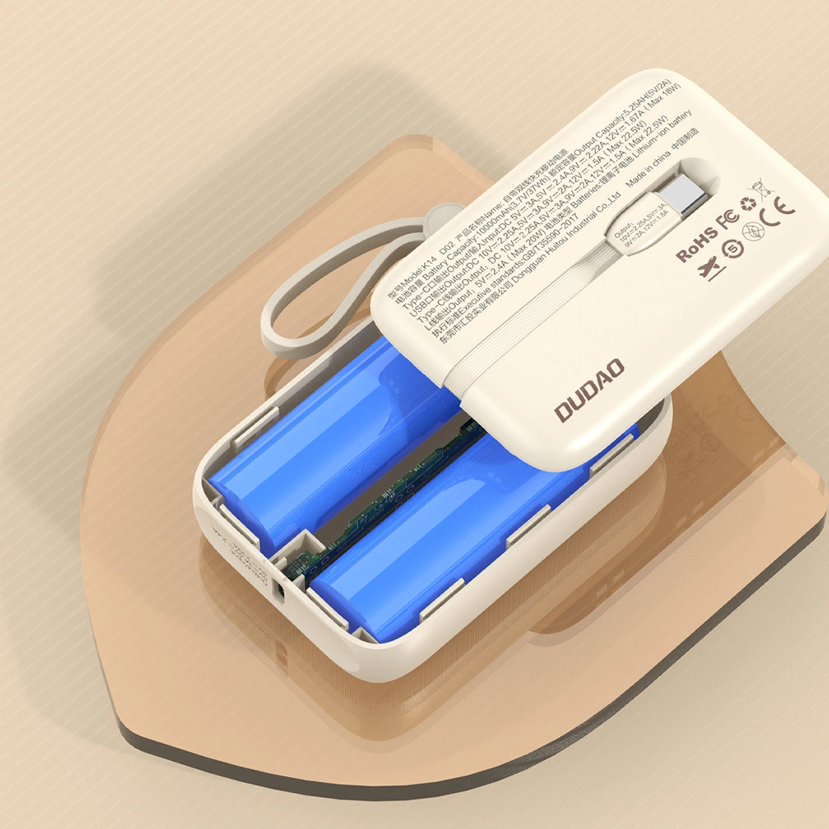 Powerbank Dudao K14 10000mAh z kablami USB-C / Lightning - beżowy – zdjęcie 6