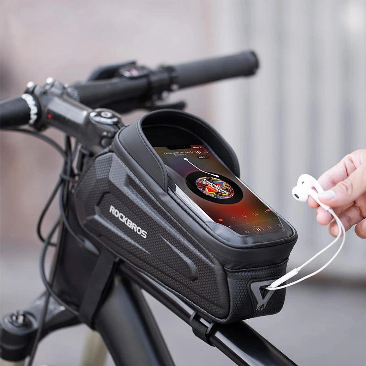 Sakwa rowerowa Rockbros B68 na ramę na telefon i pokrowcem 1.7l - czarna – zdjęcie 9