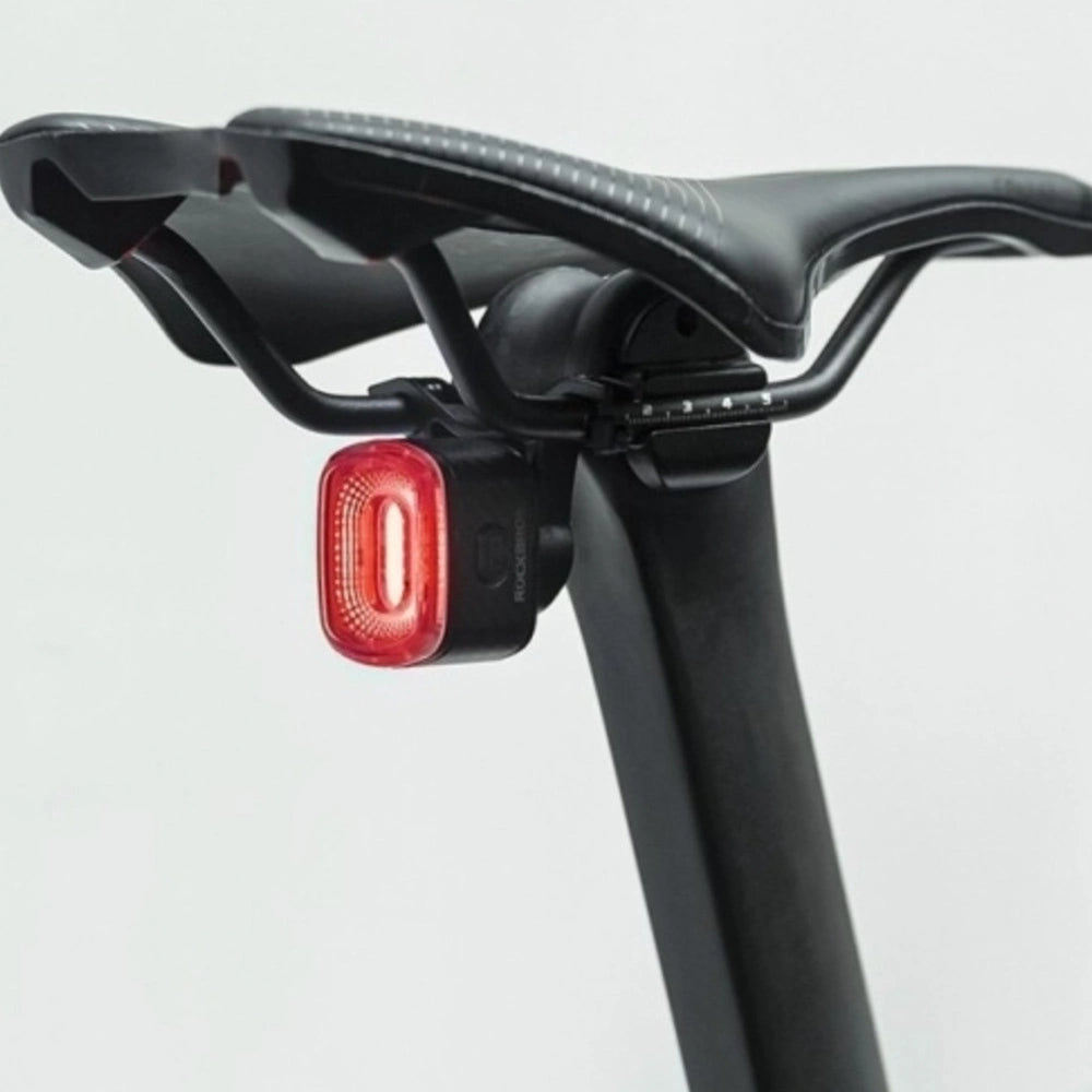 Lampka rowerowa tylna Rockbros Q2S LED z inteligentnym systemem - czarna – zdjęcie 2