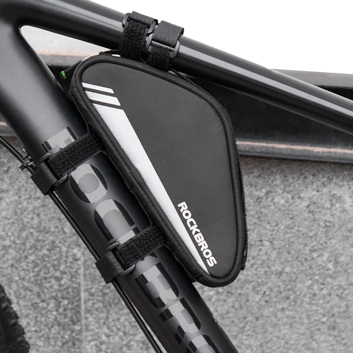 Torba Rockbros B55-BK rowerowa na ramę 0.7 l - czarna – zdjęcie 12