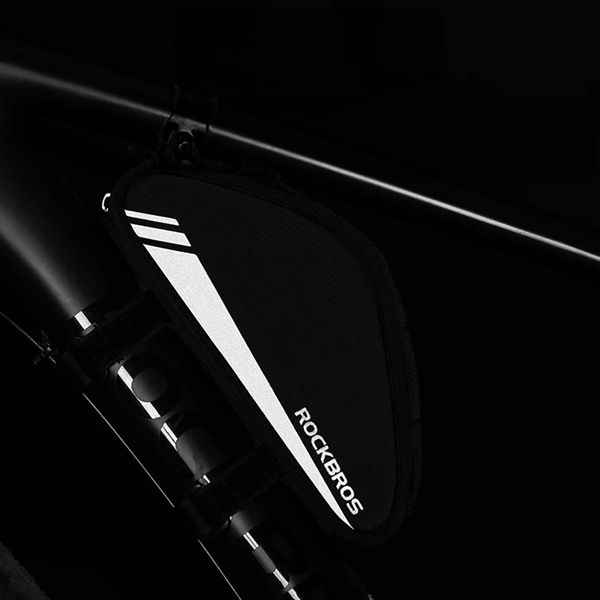 Torba Rockbros B55-BK rowerowa na ramę 0.7 l - czarna – zdjęcie 9