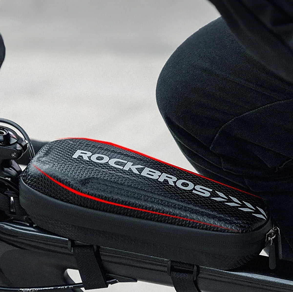 Torba rowerowa Rockbros B62 na kierownicę lub ramę 2 l - czarna – zdjęcie 3