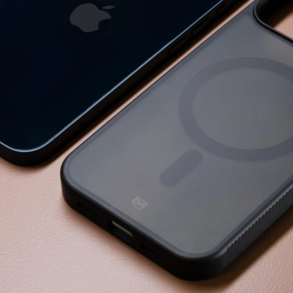 Etui 3mk Smoke MagCase na iPhone 17 - czarne półprzezroczyste – zdjęcie 13