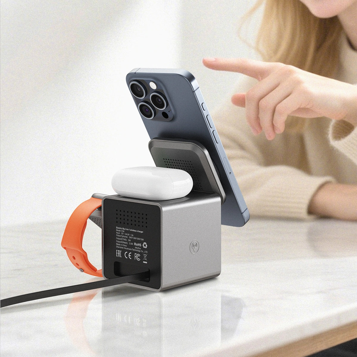 Ładowarka indukcyjna Acefast E34 na smartfon słuchawki smartwatch - szara – zdjęcie 7