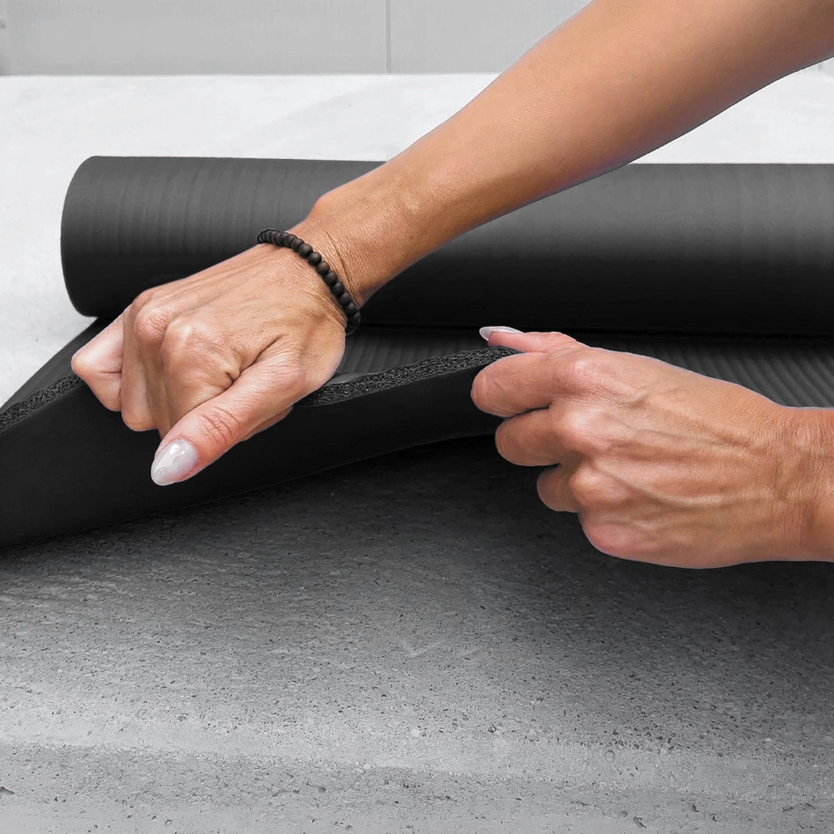 Mata do ćwiczeń Wozinsky WNSP-15C 183 x 61 x do jogi i fitness - czarna – zdjęcie 7