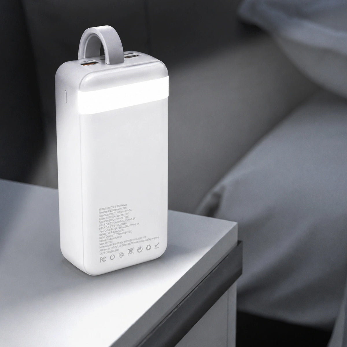 Powerbank Wozinsky W8-W 30000mAh 30W 2x USB-A i USB-C z latarką - biały – zdjęcie 5
