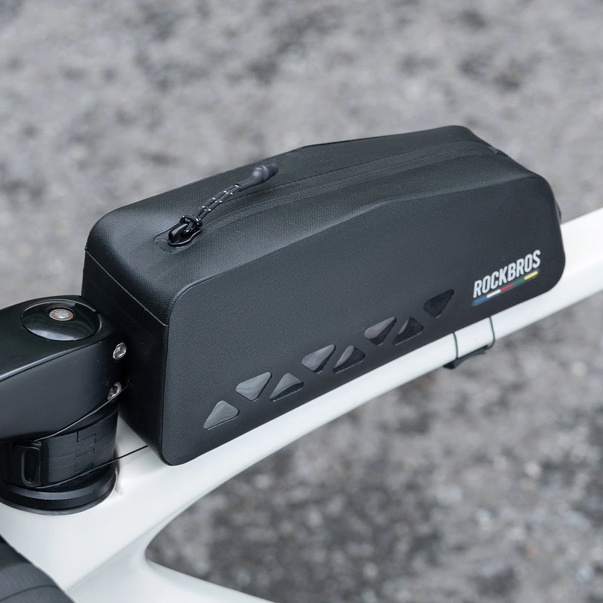 Torba rowerowa Rockbros ROAD TO SKY AS-142 na ramę wodoodporna 1L - czarna – zdjęcie 3