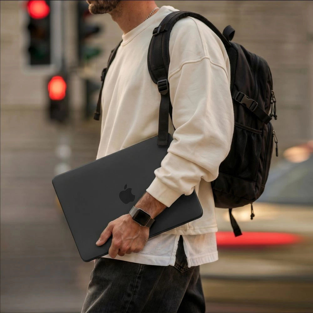 Etui Tech-Protect Softshell na MacBook Neo 13" 2026 - czarne matowe – zdjęcie 7