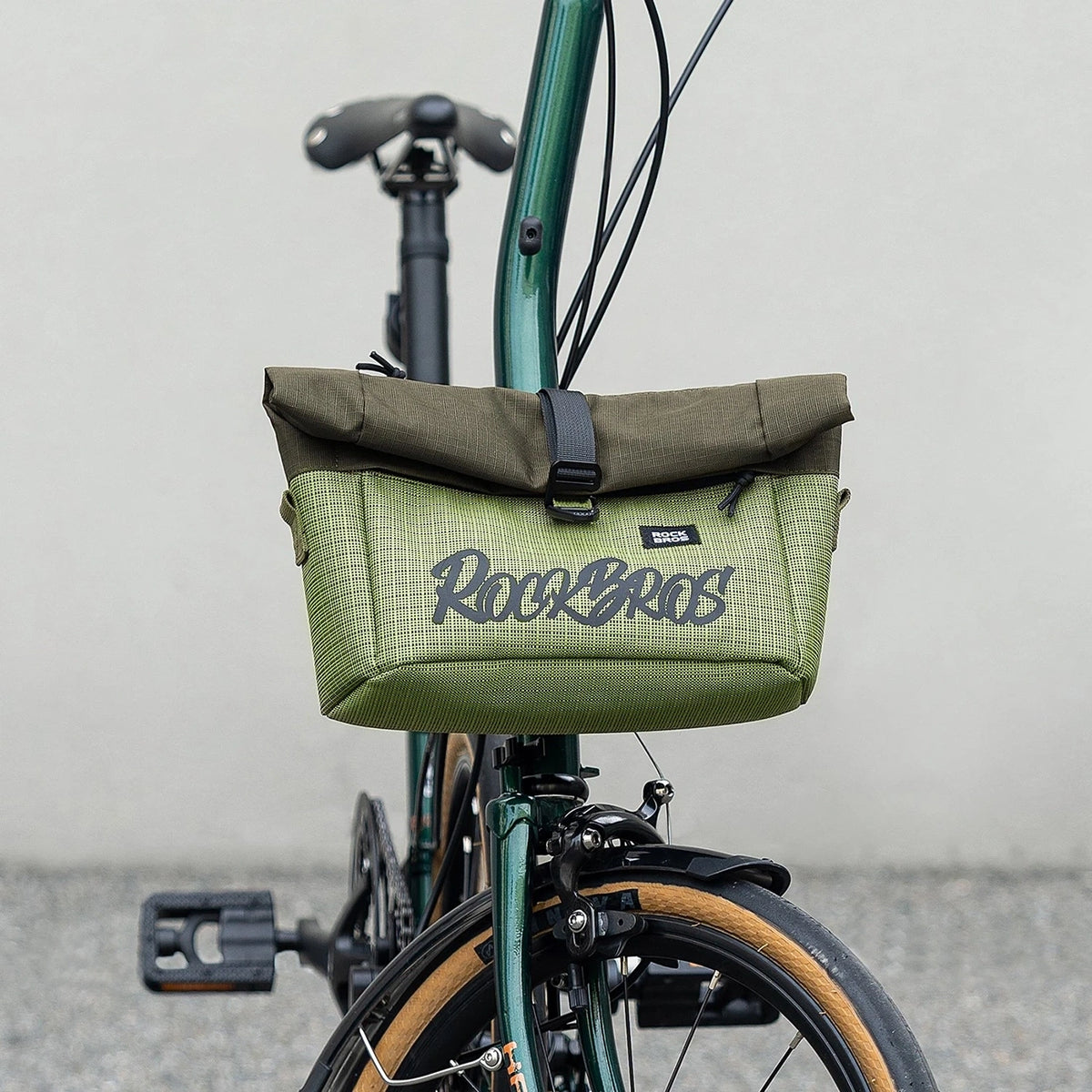 Torba rowerowa Rockbros W020-1 na kierownicę składana - zielona – zdjęcie 2