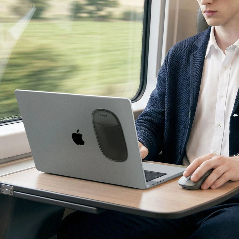 Etui Spigen LD220 Mouse Sleeve na myszkę - czarna – zdjęcie 11