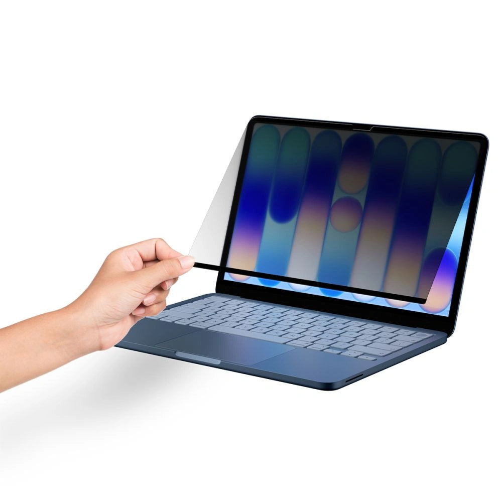 Folia prywatyzująca Spigen SafeView na MacBook Neo 13" 2026 – zdjęcie 4
