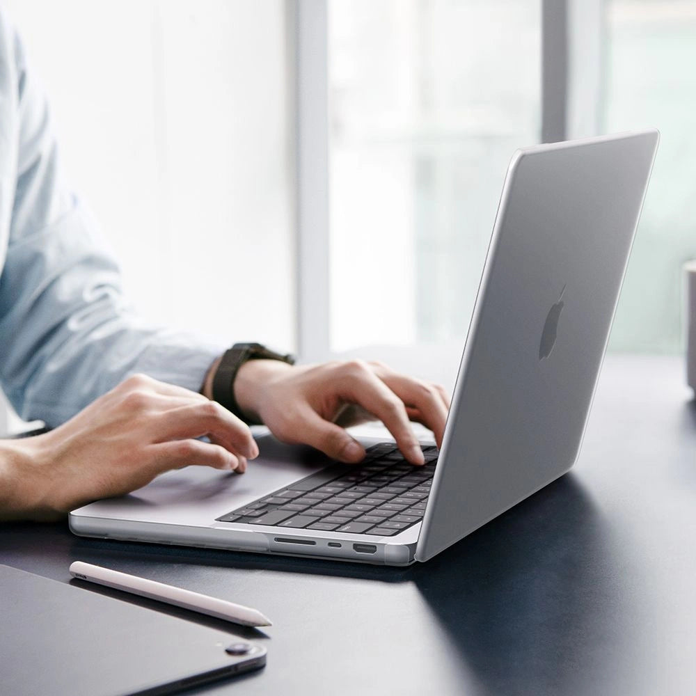 Etui Spigen AirSkin na MacBook Pro 14" 2021 / 2023 / 2024 / 2025 / 2026 – zdjęcie 6