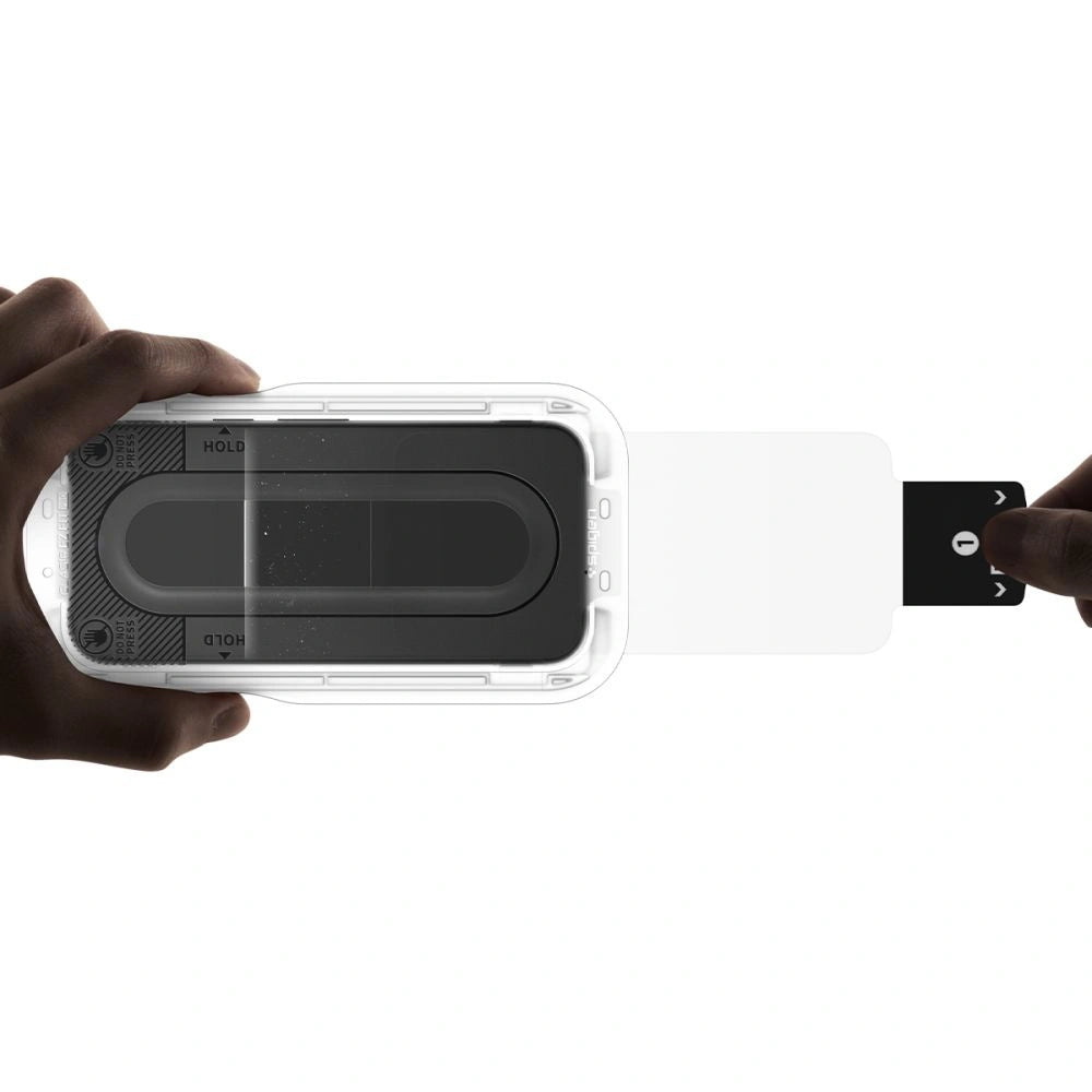 Szkło hartowane Spigen Glas.tR EZ Fit Pro na Google Pixel 11 / 11 Pro – zdjęcie 5