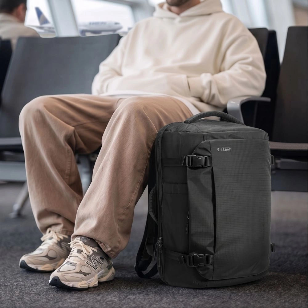 Plecak Tech-Protect Defender S70 RYANAIR & WIZZAIR 24L na laptop - czarny – zdjęcie 13