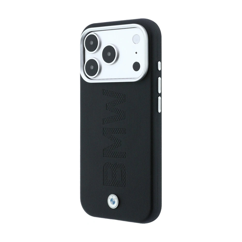 Etui BMW Sign Deboss MagSafe do iPhone 18 Pro Max – widok z tyłu pod kątem